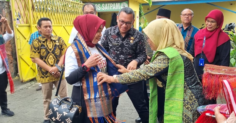 Kunjungan Kerja Direktur Jenderal Guru dan Tenaga Kependidikan ke SMP Negeri 10 Medan